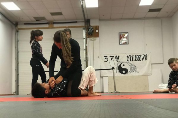 374mma-JUNIOR-TEEN-SELF-DEFENCE​-Class-5