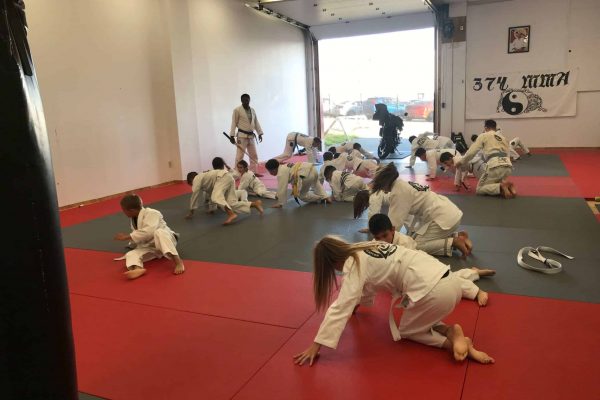 374mma-RGJJ-360-SELF-DEFENCE-Class-9